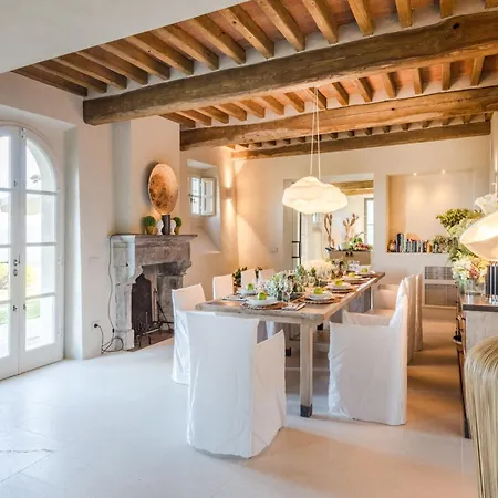 10 Bedroom Luxury In ルッカ